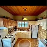 Ionian Lefkada Sunset House Flymerachi40m Σπίτι διακοπών *